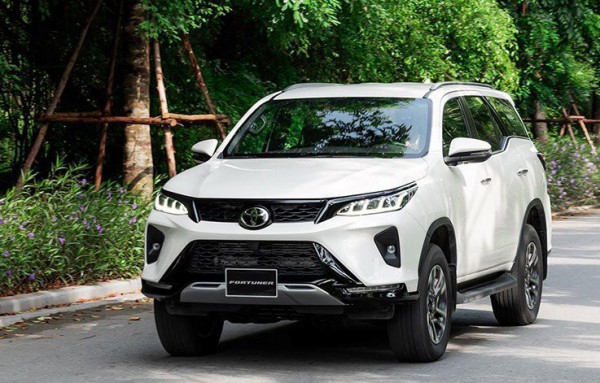 SUV 7 chỗ: Toyota Fortuner ngày càng 