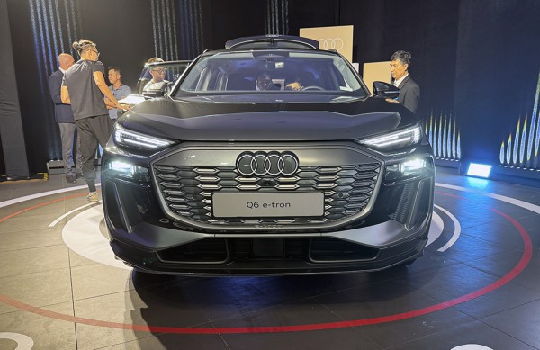 SUV thuần điện Audi Q6 e-tron giá từ 3,199 tỉ đồng tại Việt Nam SUV thuần điện Audi Q6 e-tron giá từ 3,199 tỉ đồng tại Việt Nam