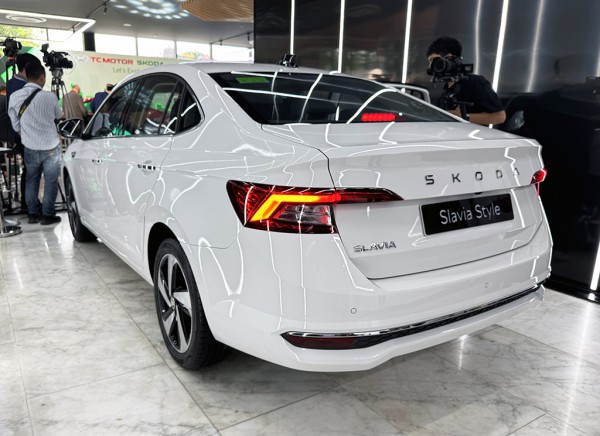 Skoda Slavia tung ra thị trường Việt Nam 3 phiên bản, giá từ 468 triệu đồng Skoda Slavia tung ra thị trường Việt Nam 3 phiên bản, giá từ 468 triệu đồng