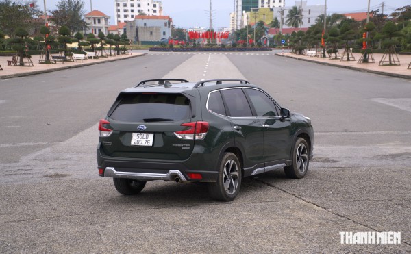 Subaru Forester tiếp tục giảm giá hơn 300 triệu, 