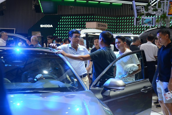 Sức mua ô tô hồi phục, người Việt ngày càng ưa chuộng xe điện, hybrid