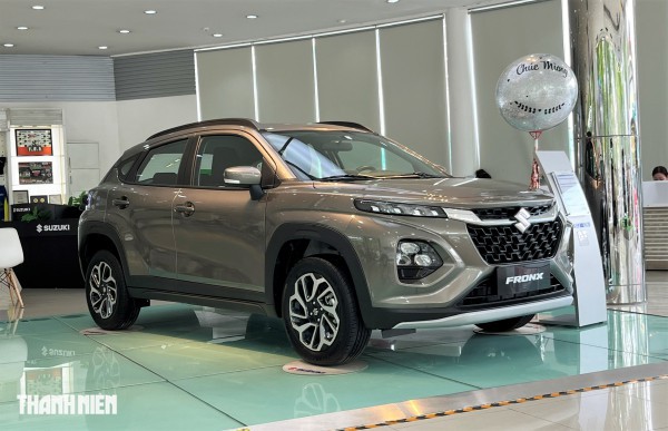 Suzuki FronX lại giảm giá tất tay, chỉ còn hơn 400 triệu đồng