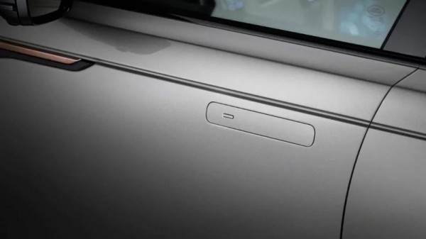 Tay nắm cửa ẩn trên ô tô: xu hướng công nghệ hay điểm yếu an toàn?