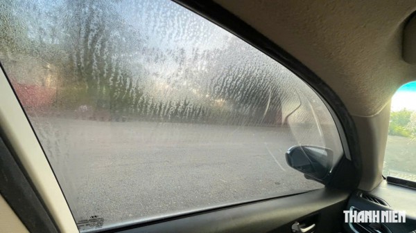 Thực hư mẹo dùng dầu gội để ngăn kính ô tô bị mờ hơi sương