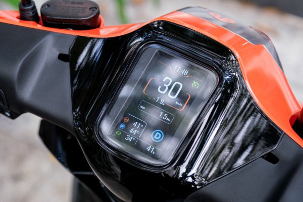 Tính năng Cruise Control trên xe máy hoạt động ra sao, khi nào nên sử dụng?