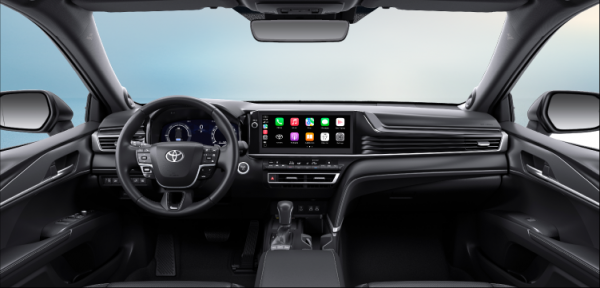 Toyota Camry giảm giá trăm triệu, hy vọng cứu vớt doanh số sedan cỡ D