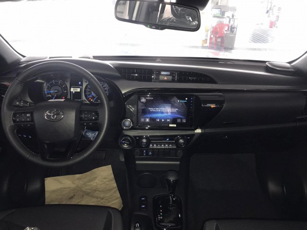 Toyota Hilux 2024 trở lại Việt Nam, giá cao khó cạnh tranh Ford Ranger