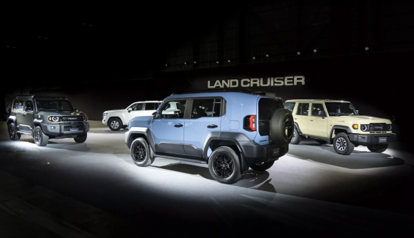 Toyota Land Cruiser FJ rộng đường về Việt Nam với giá mềm Toyota Land Cruiser FJ rộng đường về Việt Nam với giá mềm