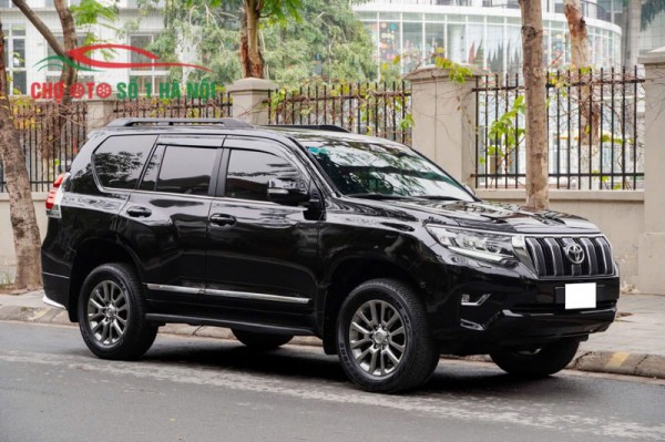 Toyota Prado xe cũ “siêu” giữ giá