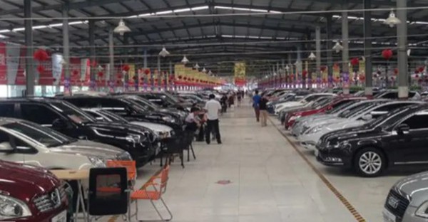 Trung Quốc thắt chặt quy định xuất khẩu ô tô đã qua sử dụng Trung Quốc thắt chặt quy định xuất khẩu ô tô đã qua sử dụng
