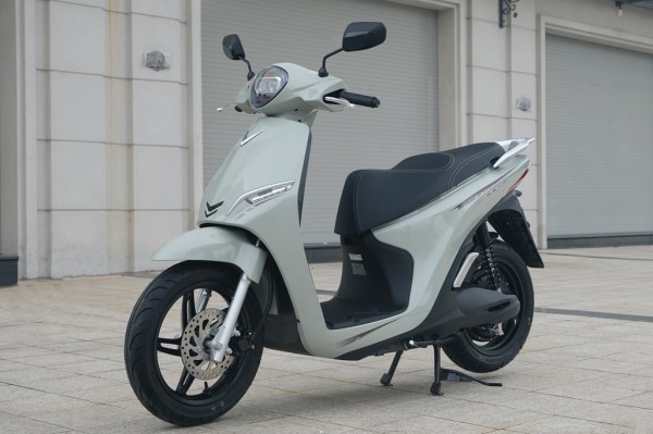 VinFast tung thêm 3 mẫu xe máy điện có pin sạc rời, giá từ 25,9 triệu đồng