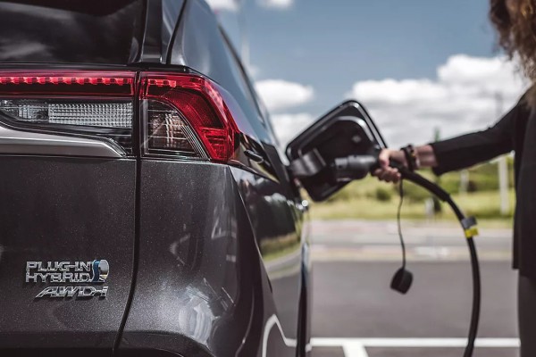 Xe PHEV phát thải cao gấp 5 lần thử nghiệm, không 