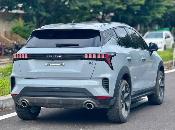 Xe Trung Quốc Lynk & Co 06 rớt giá gần 150 triệu sau chưa đầy 1 năm