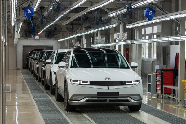 Xe điện áp đảo bảng xếp hạng xe tốt nhất năm 2026