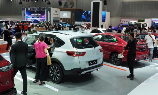 Xe gia đình cỡ nhỏ: Doanh số Mitsubishi Xpander tiếp tục 