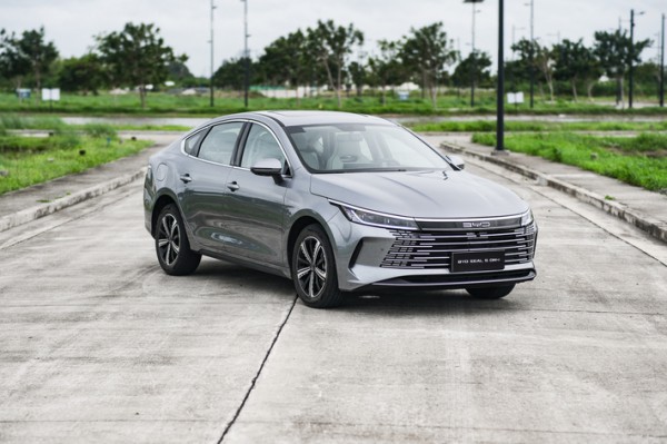 Xe hybrid có 