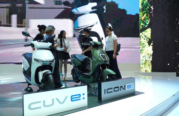 Xe máy Honda giảm mạnh đầu năm: Áp lực từ xe điện hay yếu tố 