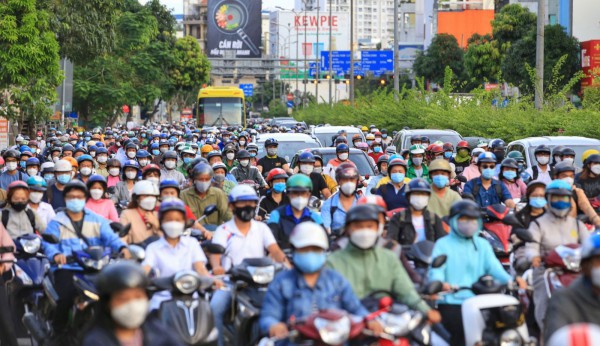 Xe máy xăng không kiểm soát khí thải, gây thiệt hại lớn