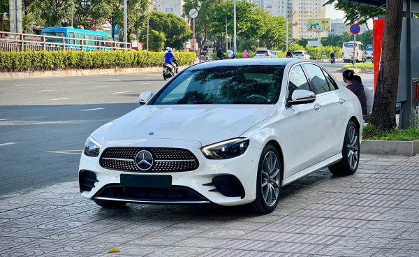 Xe sang Mercedes E-class 