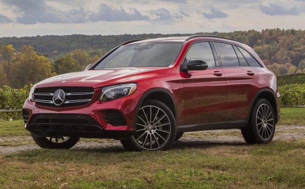 Xe sang Mercedes bị tố lỗi nội thất, người dùng bức xúc vì hãng 