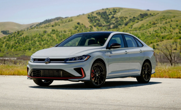 Xe sedan nhập khẩu từng phân phối tại Việt Nam 