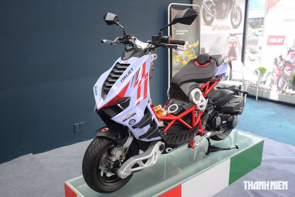 Xe tay ga Italjet Dragster 300 Gresini Edition về Việt Nam 40 chiếc, giá 225 triệu