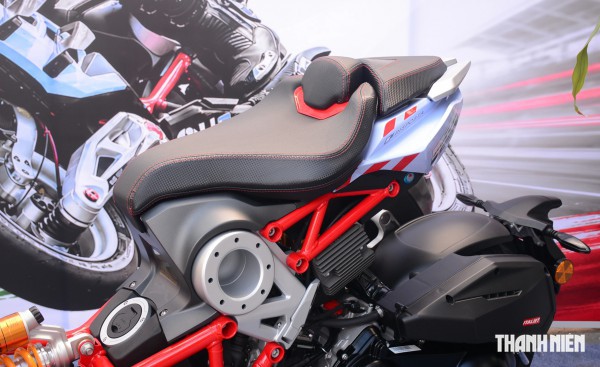 Xe tay ga Italjet Dragster 300 Gresini Edition về Việt Nam 40 chiếc, giá 225 triệu