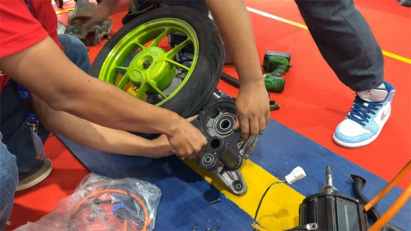 Đề xuất hoán cải xe máy sử dụng động cơ đốt trong sang động cơ điện