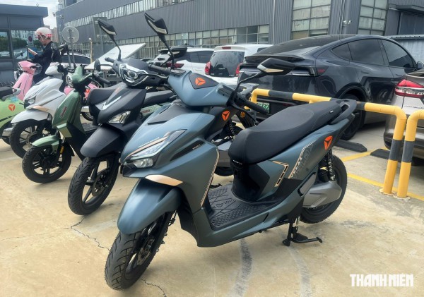 Độc lạ: Yadea dùng khăn trải bàn chứng minh sức mạnh xe máy điện Velax