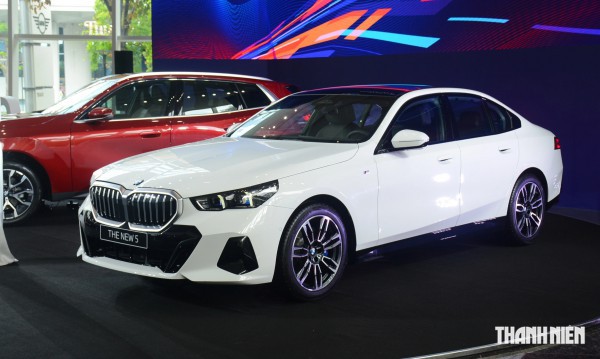 Được chọn mua nhiều nhất, ô tô màu trắng hay đen dễ chăm sóc, bảo quản hơn?