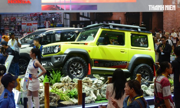 Ô tô đời cũ rầm rộ 