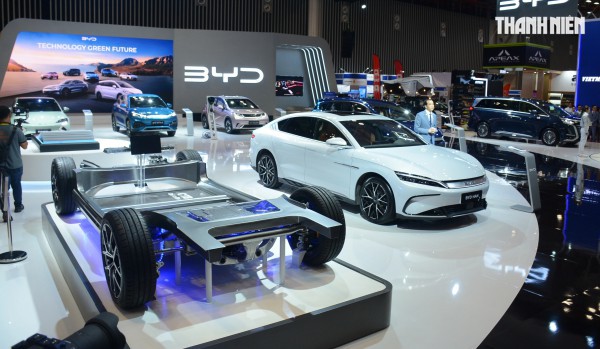 Ô tô đời cũ rầm rộ 