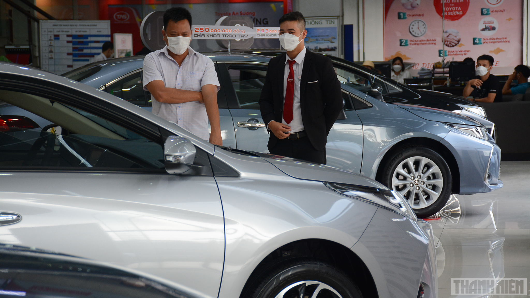 Ô tô không có đủ để bán, thương hiệu nào hút khách nhất Việt Nam?