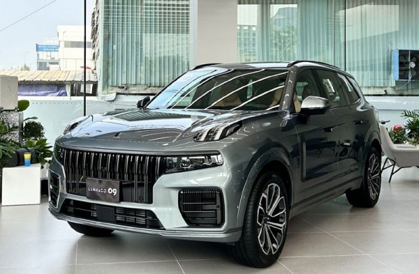 Ô tô tiền tỷ Trung Quốc, ra mắt khách hàng Việt Nam xong rồi mất hút