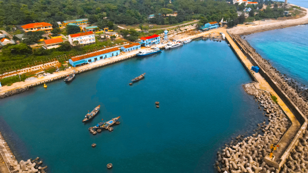 13 đặc khu của Việt Nam: Đặc khu Cồn Cỏ pháo đài xanh trên Biển Đông 13 đặc khu của Việt Nam: Đặc khu Cồn Cỏ pháo đài xanh trên Biển Đông
