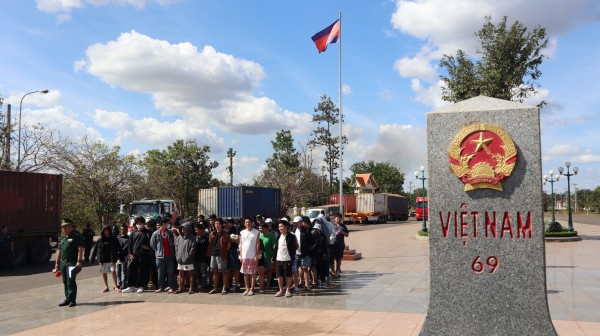 42 công dân Việt Nam chạy thoát khỏi cơ sở lừa đảo trực tuyến ở Campuchia