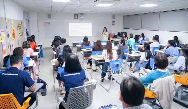 Bình đẳng trường ĐH công - tư: Cùng thực hiện một chuẩn giảng viên?