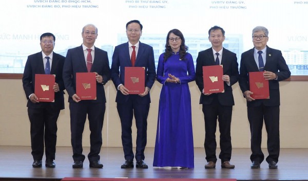 Bổ nhiệm loạt hiệu trưởng, hiệu phó các trường thành viên ĐH Quốc gia TP.HCM