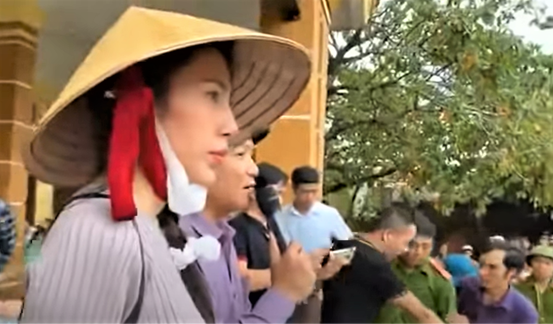 Ca sĩ Thủy Tiên cứu trợ ở Quảng Bình: Xã Liên Thủy tham gia hỗ trợ, không kiểm đếm