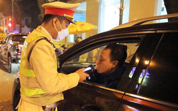 Các mức phạt vi phạm độ cồn với người điều khiển phương tiện giao thông theo Nghị định 168