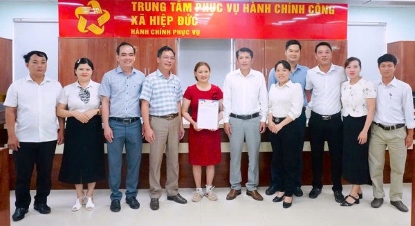 Cấp sổ hồng cho người dân: 