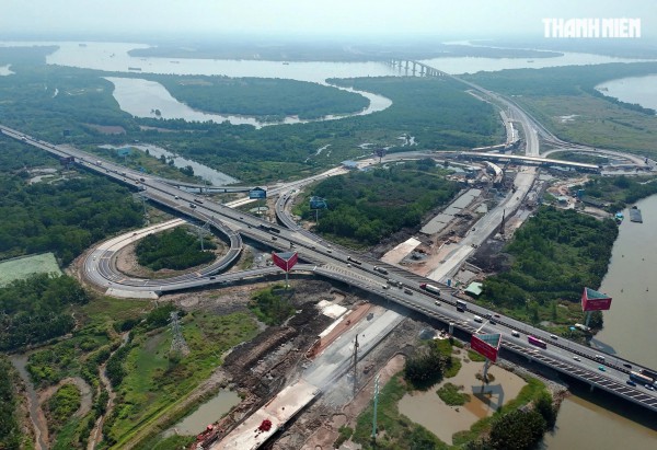 Cầu cạn Vành đai 3 đi qua Vinhomes Grand Park khi nào xong?