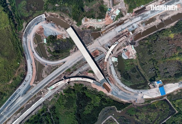 Cầu cạn Vành đai 3 đi qua Vinhomes Grand Park khi nào xong?