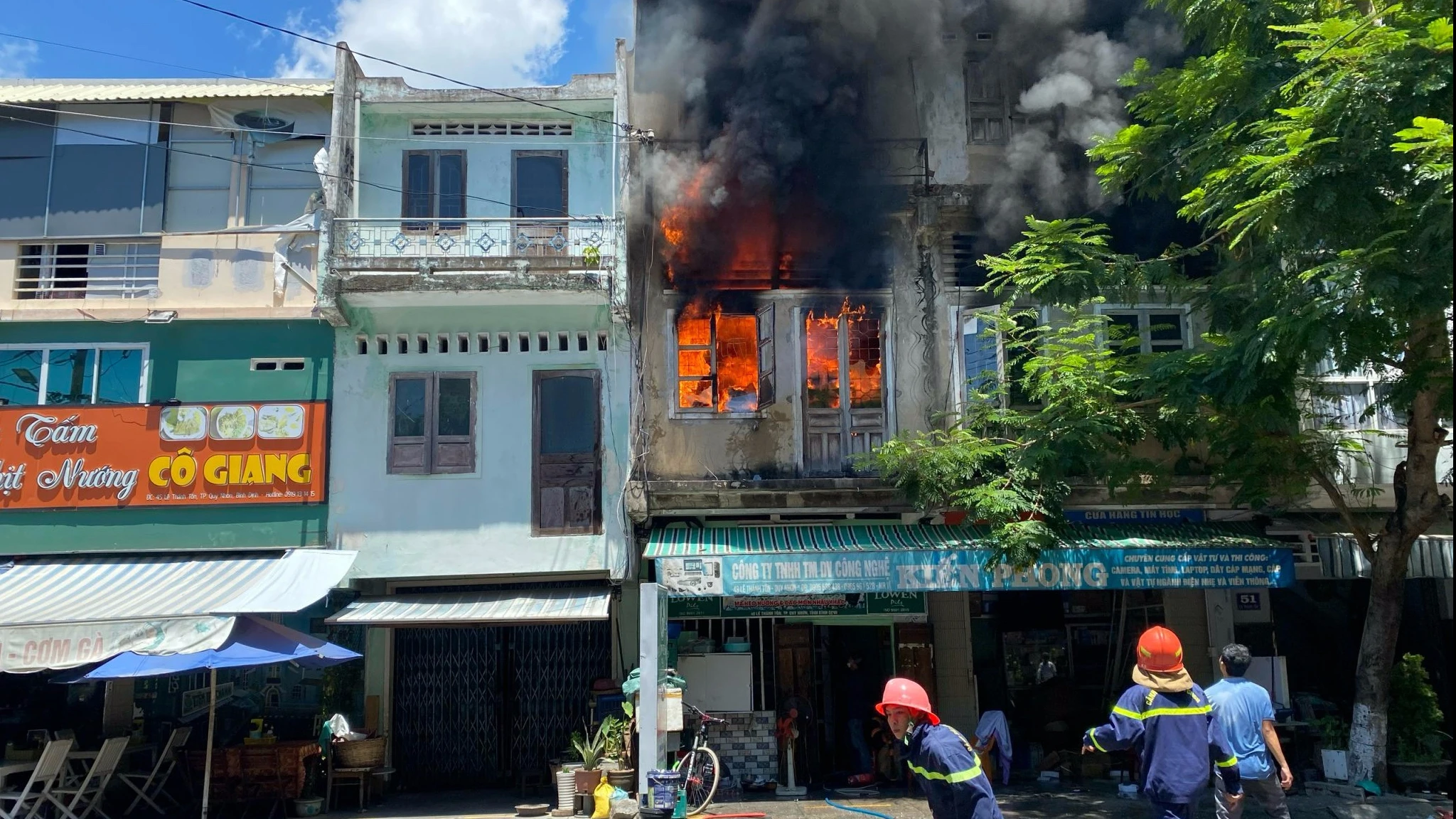 Cháy nhà giữa TP.Quy Nhơn