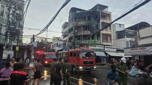 Cháy nhà trọ 4 tầng gần chợ Đầm ở trung tâm Nha Trang