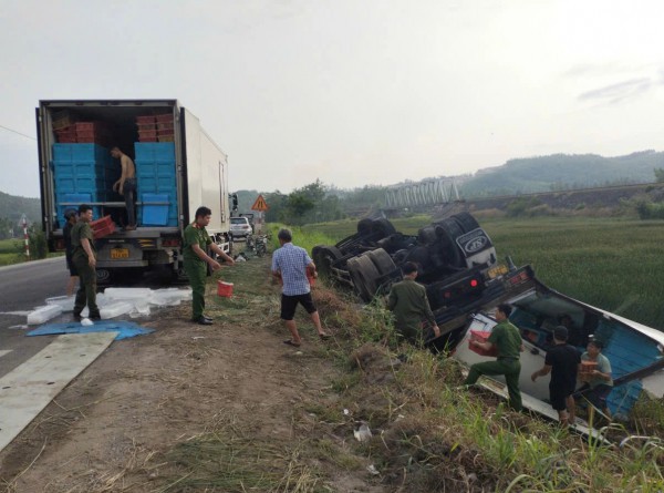 Công an cùng người dân 