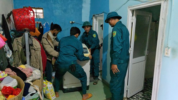 Di dời khẩn cấp cả khu dân cư do vết nứt dài trên đồi Ba Lá Xanh