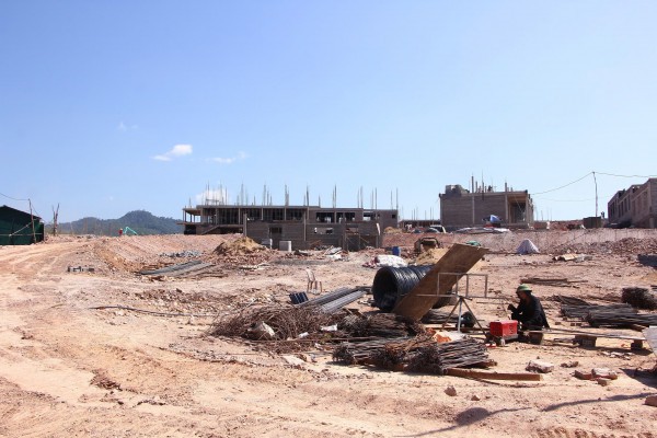 Dựng trường dưới nắng gió biên cương Quảng Trị