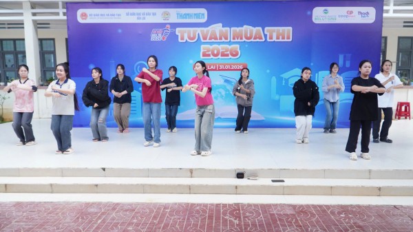 Giải đáp nóng thắc mắc về tuyển sinh ĐH trong Tư vấn mùa thi tại Gia Lai