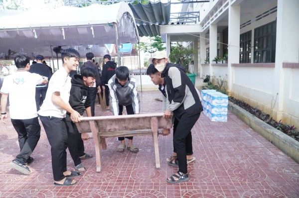 Giải đáp nóng thắc mắc về tuyển sinh ĐH trong Tư vấn mùa thi tại Gia Lai